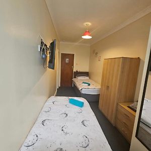 Twin Room Shower